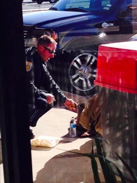 Texas Police Officers Act Of Kindness Caught On Camera Photo