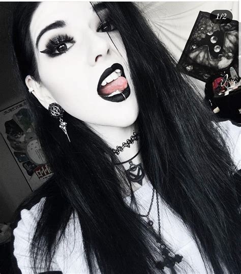 Pin By Vil´s On Gothic Goddesses Black Metal Girl Goth Beauty Hot