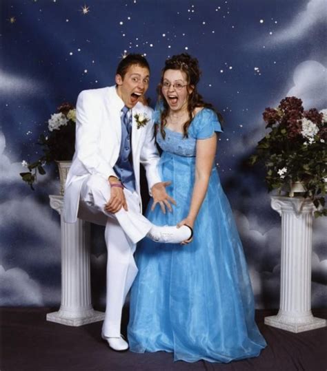 20 Of The Funniest Prom Couples Ever Captured On Camera Awkward Prom Photos Prom Photos Prom