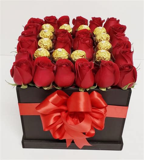 Caja De Rosas Y Chocolates Ferrero Flores Nicté Arreglos Florales