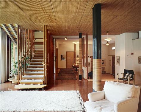 The house is divided into a workspace used by alvar aalto's architectural firm and the couple's private residence. Alvar Aalt | Interior architecture design, Alvar aalto ...