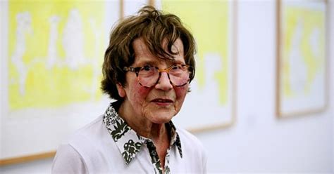Malerin Maria Lassnig 94 Jährig Gestorben Snat