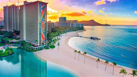 Hilton Hawaiian Village Waikiki Beach Resort Expedia