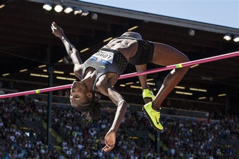 Chaunte Lowe Wins High Jump At 6 7 Qualifies For 4th Olympics Orange