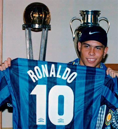 Há 25 Anos Internazionale Apresentava Ronaldo Fenômeno Futebol