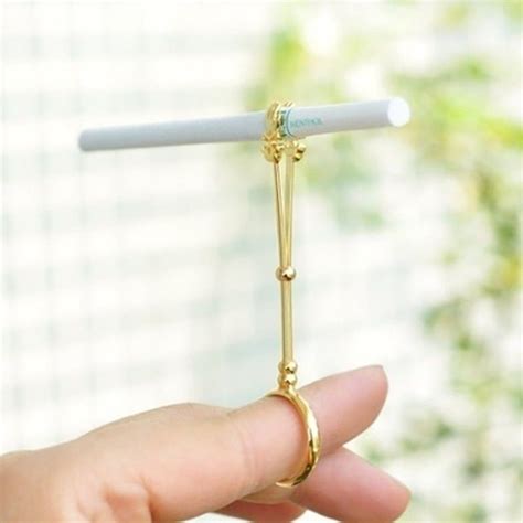 221us Cigarette Holder Ring Rack Vintage Metal Finger Clip Women