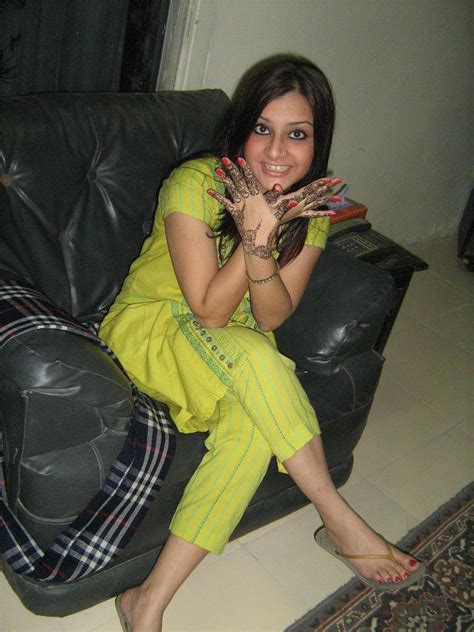 Indian And Paki College And Cool Age Cute Girls Photos Celebrities Photos Hub