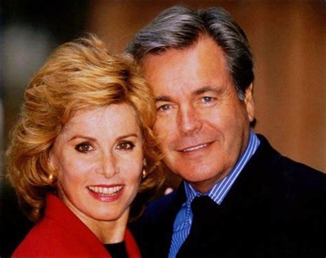 September 1 1990 Stefanie Powers And Robert Wagner At A Press