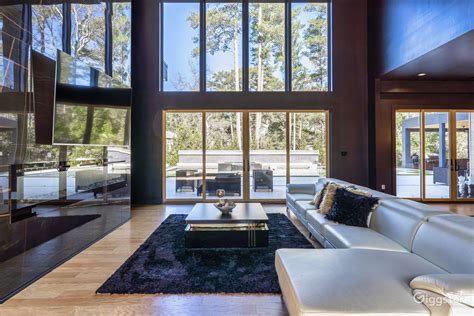 Modern Masterpiece | Rent this location on Giggster