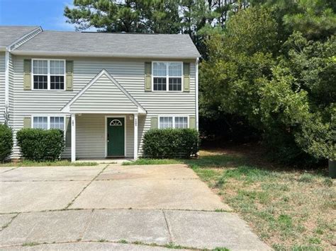 Desirable 3 Bedroom Raleigh Townhouse Townhome Rentals In Raleigh Nc