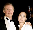 El padre de Angelina Jolie: "Algo muy grave debe de haber sucedido ...