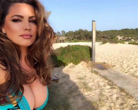 Kelly Brook Cleavage Porn Pictures Xxx Photos Sex Images 3651293