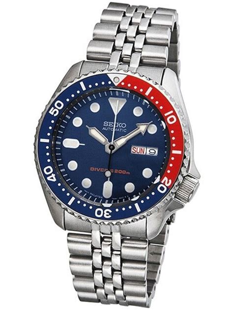 Seiko 21 Jewel Automatic Dive Watch With Stainless Steel Bracelet Skx175