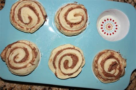 ~ How To Make Giant Cinnamon Rolls Oh Bite It Giant Cinnamon