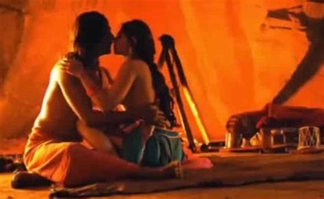 Radhika Apte Latest Leaked Sex Scene From Movie Parched Xxx Porn Indianporn