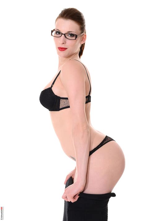 Perfektes Babe Posiert Und Strippt Wie Eine Sexy Sekretärin Porno Bilder Sex Fotos Xxx Bilder