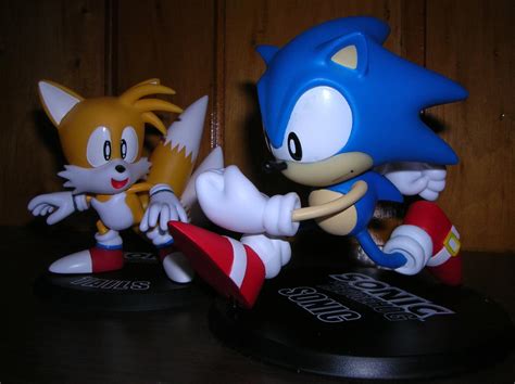 My Classic Tails And Sonic Figurine By Rhay Robotnik On Deviantart