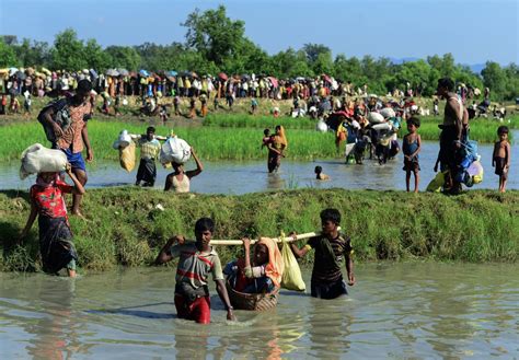 جيش ميانمار يعلن الطوارئ في البلاد وينقل السلطة للجنرال مين أونج هليانج. أوروبا تفرض عقوبات على جنرالات ميانمار