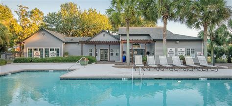 Don't see your favorite business? Colonial Village at Hampton Pointe - Luxury Apartments for ...