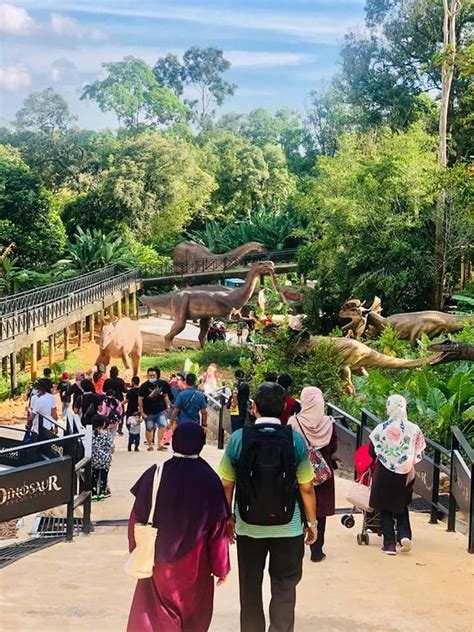 Mau tahu harga tiket masuk desa penglipuran bali 2018 balipedia. Dinosaur Encounter Tarikan Terbaru Di Zoo Melaka, Tawaran ...