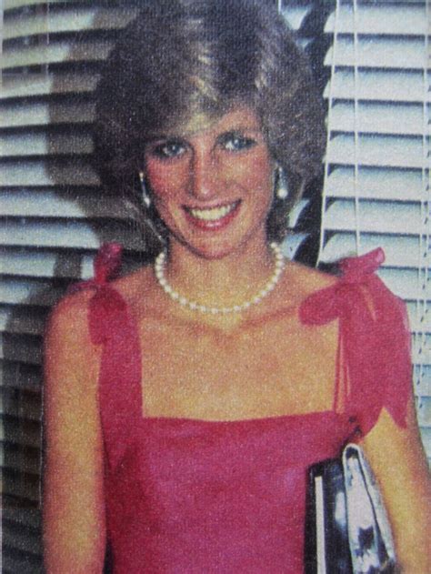 Pin De G K 1980 1983 En 875 Oct 6 1983 Boda De La Princesa Diana