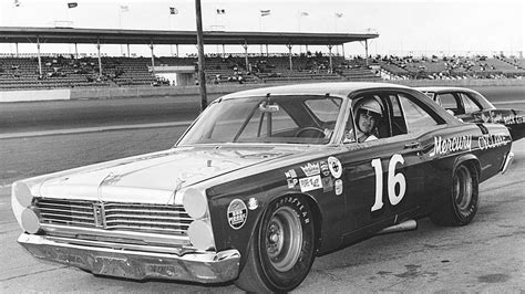 A nashville fair board commissioner raises doubts that a deal can be done and construction can be finished for fairgrounds speedway to host nascar in 2022. Pin by Alan Braswell on NASCAR and racing | Stock car ...