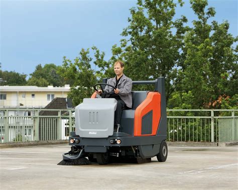 Sweepmaster 1500 Rh Industrial Floor Sweeper
