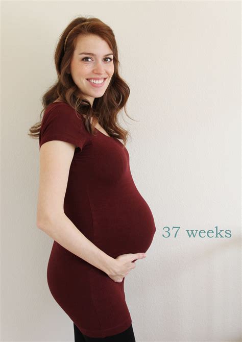 Paige In A Blanket 37 Weeks Pregnant 37 Weeks Pregnant Pregnant