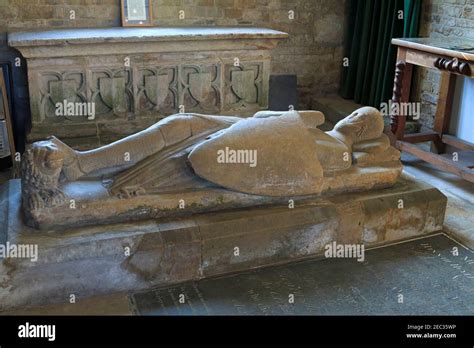 St Peters Church Wymondham Leicestershire Effigy Of A Knight