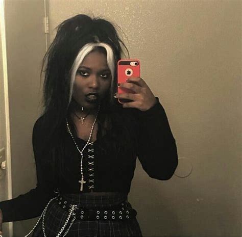 ˗ˏˋ 🩹𝐯𝐪𝐥𝐤𝐲𝐫𝐢𝐞 ⭑ In 2020 Black Girl Aesthetic Afro Goth Black Goth
