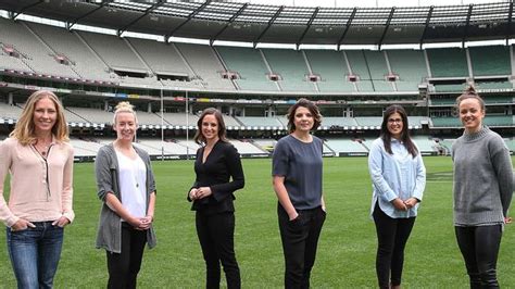 Aflw Show Being Hosted By A Man Welcome To Womens Footy On Nine The Courier Mail