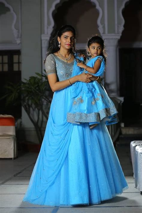 pin by smitha rajeev on mom daughter fashion mother daughter matching outfits mommy daughter