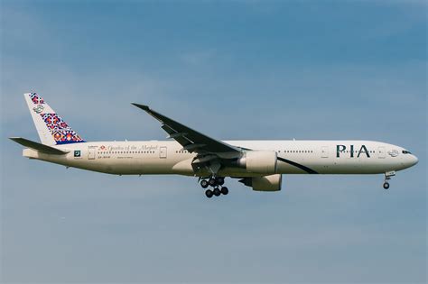 Pia B777 340er Ap Bhw Carrying Lahore Garden Of The Mug Flickr