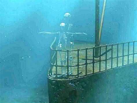The white star line passenger liner r.m.s. Original Real Titanic Underwater Photos | Real Titanic ...