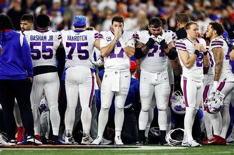 Josh Allen And Nfl Players React To Damar Hamlin S Cardiac Arrest