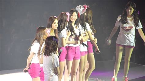 [fancam] 140215 Snsd Macau Encore Oh And Talk 3 And Twinkle And Ending Youtube