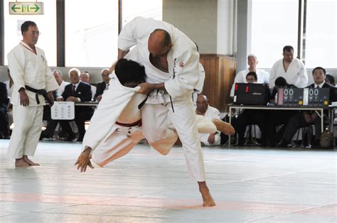 All Japan Judo Contest for High Dan Holders was held ...