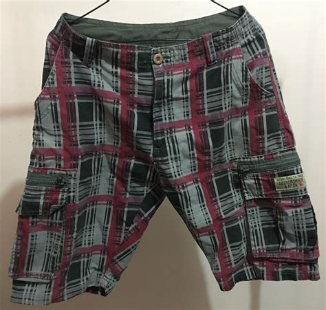 abercrombie and fitch cargo shorts men s fashion bottoms shorts on carousell