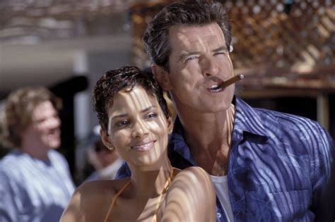 Halle Berry Marks Iconic James Bond Bikini Moment 20 Years On Metro News