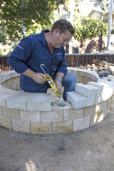 Build your own fire pit area. Build your own DIY fire pit - The Interiors Addict