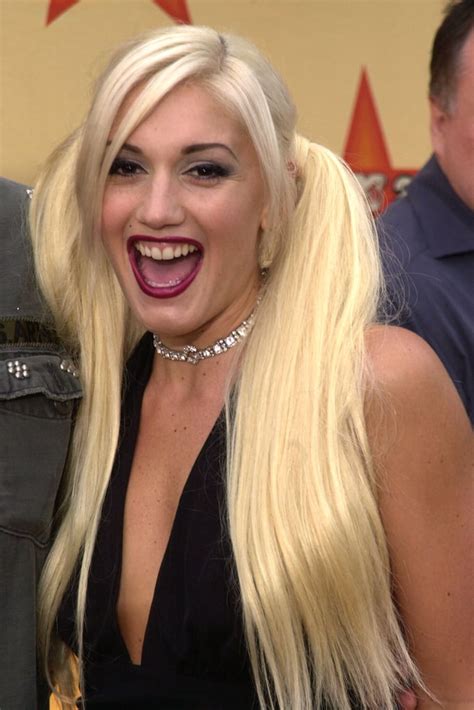 Gwen Stefani With Platinum Hair Gwen Stefanis Natural Hair Colour Is Darker Than You Think