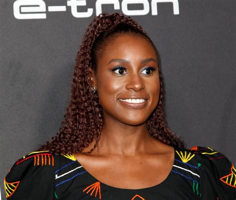 Issa Rae Hilariously Drags Artists Whose Drawings Of Her Are Less Than