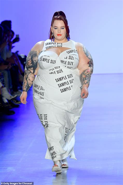 Plus Size Model Tess Holliday Makes A Statement In A White Cut Out Sample Size Gown Daily