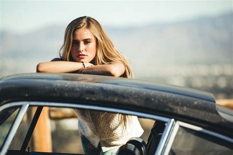 wallpaper model blonde car glasses sitting vehicle women with cars person driving