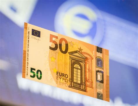 New 50 Euro Note Unveiled To Combat Counterfeiting The Seattle Times