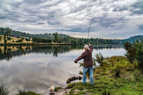 How To Fish From Shore Complete Bank Fishing Guide Freshwater