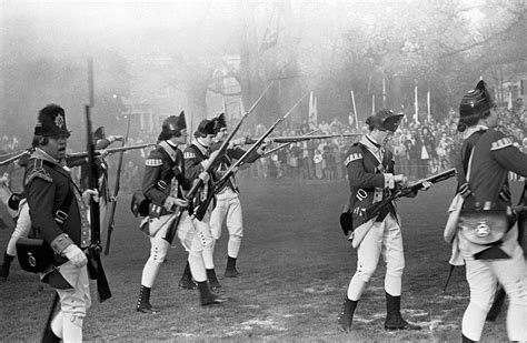 Redcoats And Minutemen Exchange Fire In Lexington And Concord April 19