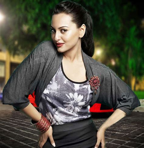 Bollywood Vogue Latest Collection Of Sonakshi Sinha Hot Wallpapers And