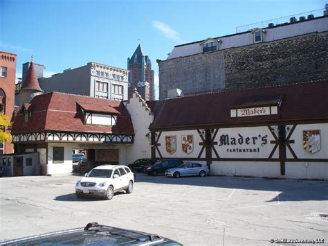 Milwaukees 100 Year Old German Restaurants Evolve With Lighter Fare