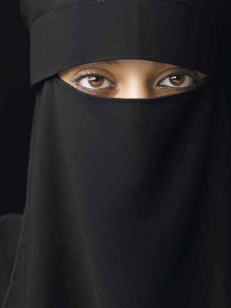 Muslim Veil Ban Should Be Considered In Public Places Says Liberal